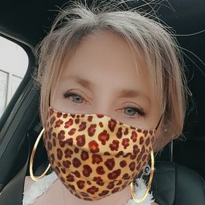 Meet your Posher, Sharon